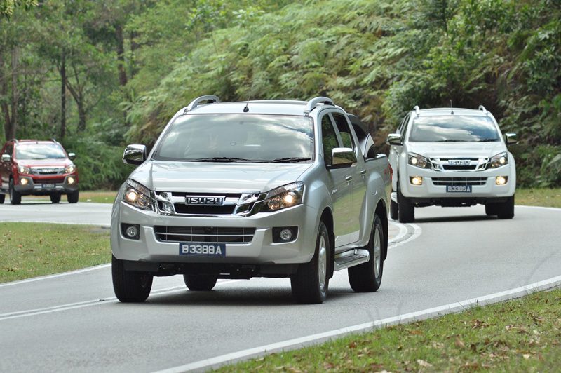 DRIVE YOUR ISUZU D-MAX AND BE REWARDED