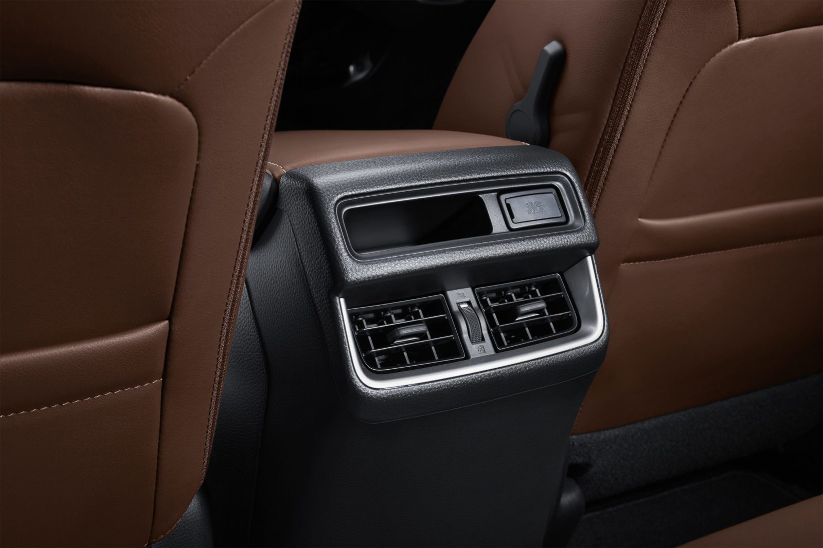 Rear Vents with USB Charging Port