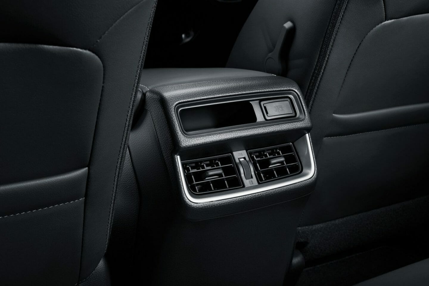 Rear Vents with USB Charging Port