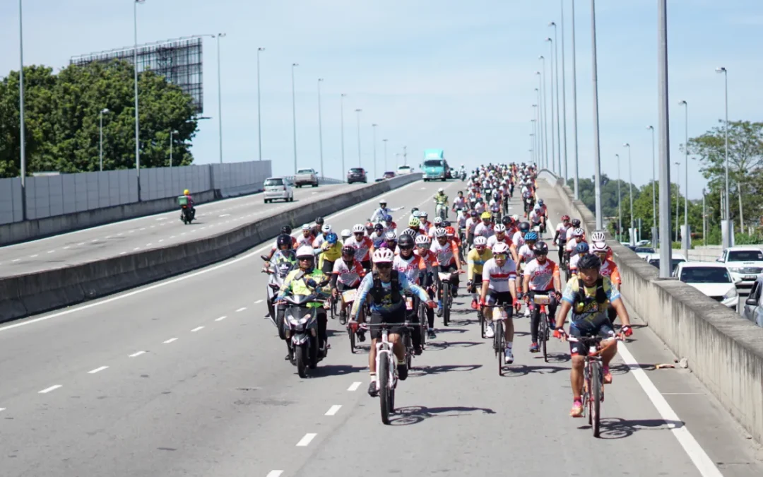 OVER 500 CYCLISTS ENJOY FUN RIDE AROUND KOTA KINABALU WITH ISUZU